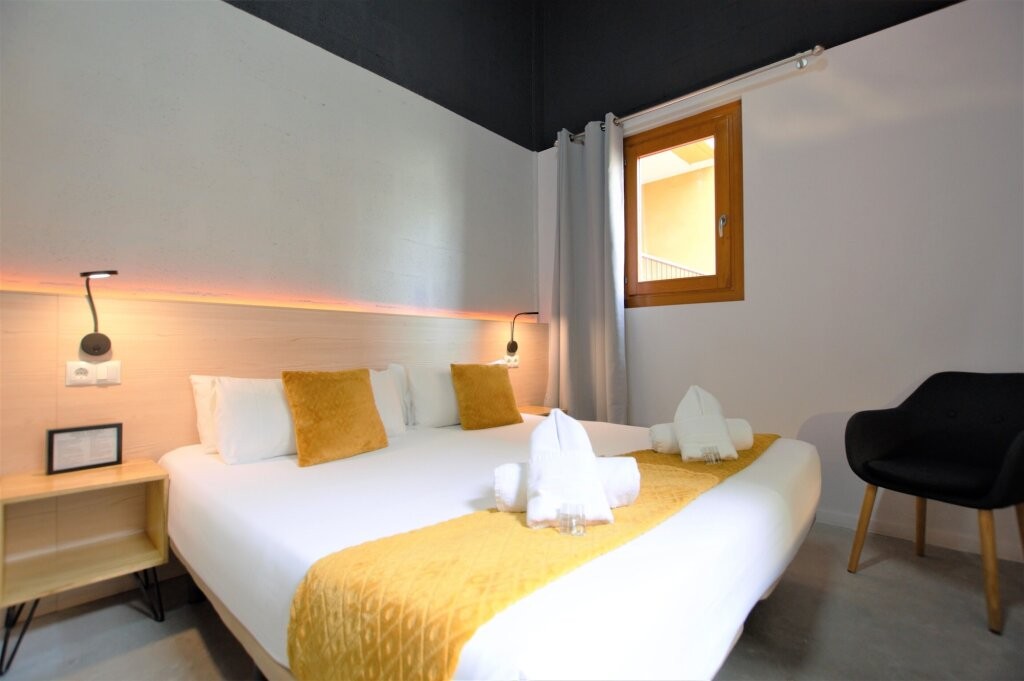 Brick Hotel