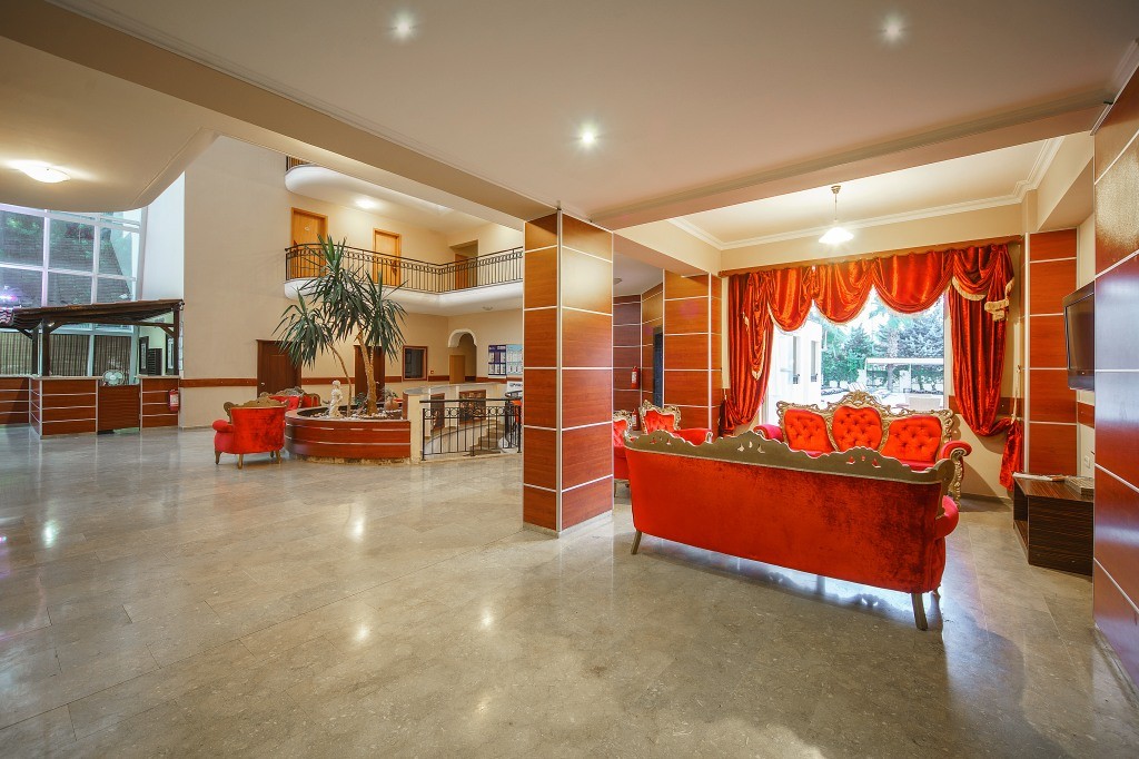 LARISSA INN HOTEL