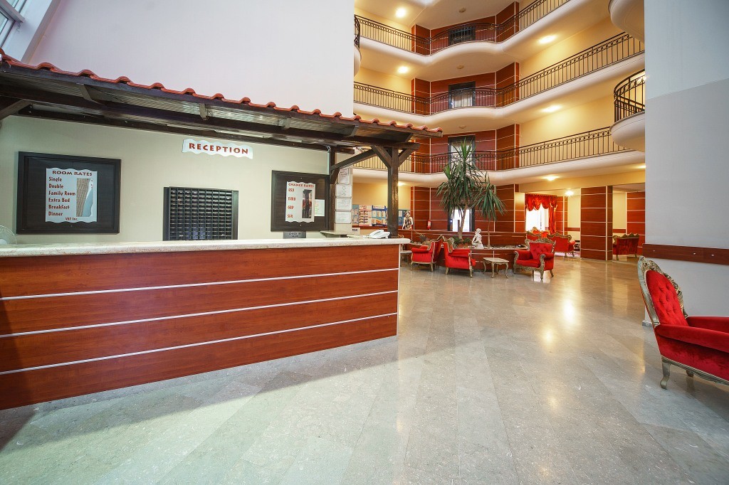 LARISSA INN HOTEL
