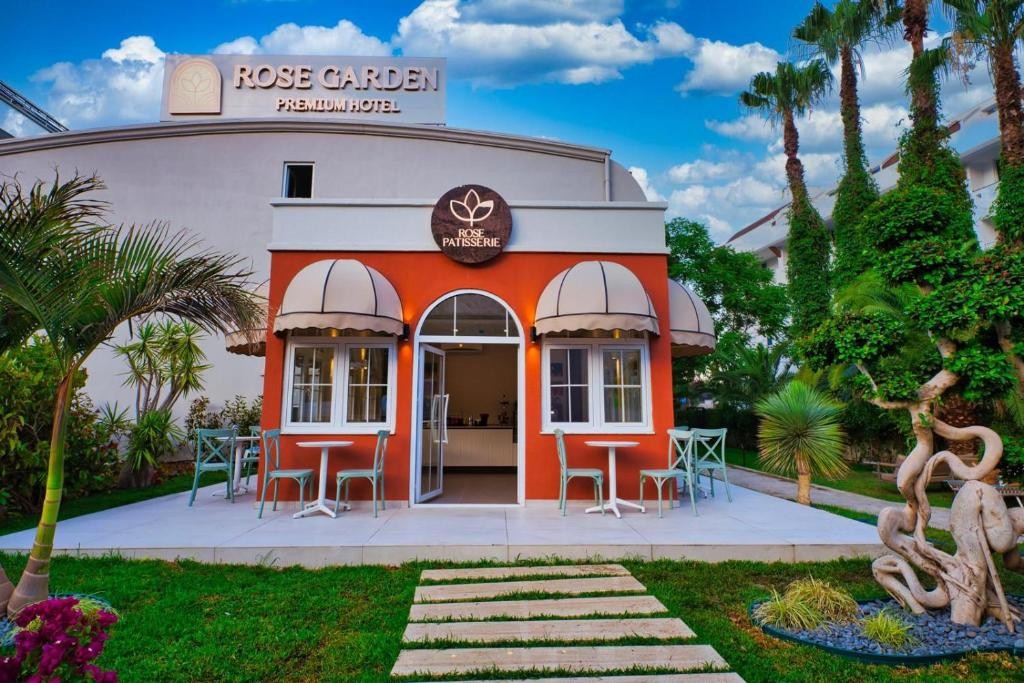 ROSE GARDEN PREMIUM HOTEL