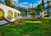 ROSE GARDEN PREMIUM HOTEL