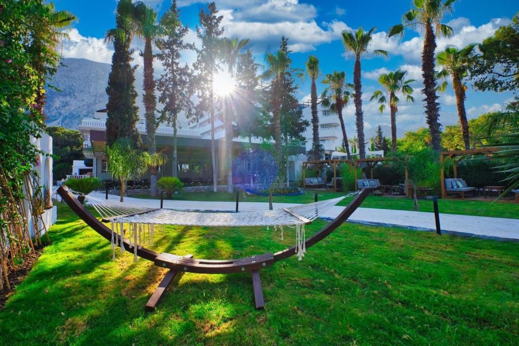 ROSE GARDEN PREMIUM HOTEL