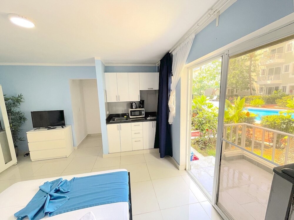 Relax Studios Deluxe POOL WIFI BEACH