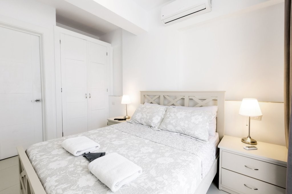 Ducassi Suites Rooftop Pool Beach Club & Spa