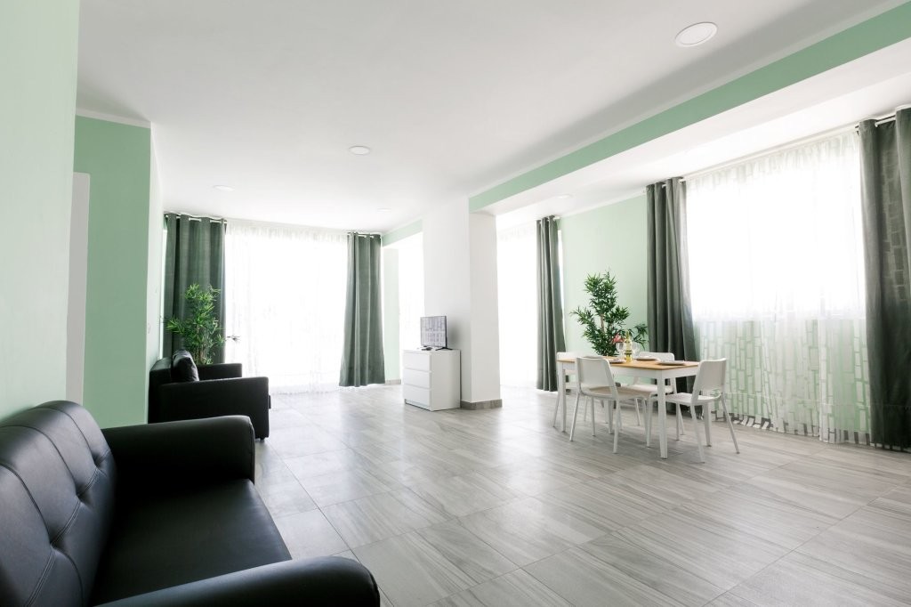 Ducassi Suites Rooftop Pool Beach Club & Spa