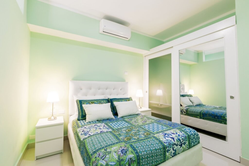 Ducassi Suites Rooftop Pool Beach Club & Spa