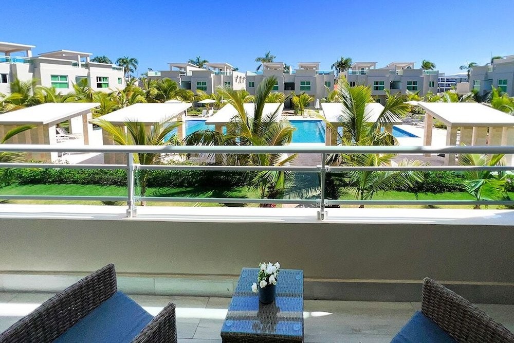 Playa Palmera Beach Resort