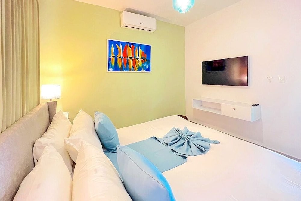 Playa Palmera Beach Resort