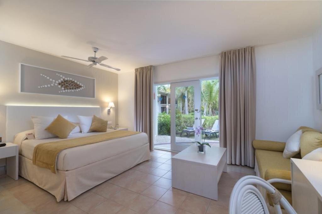 Dreams Flora Resort & Spa
