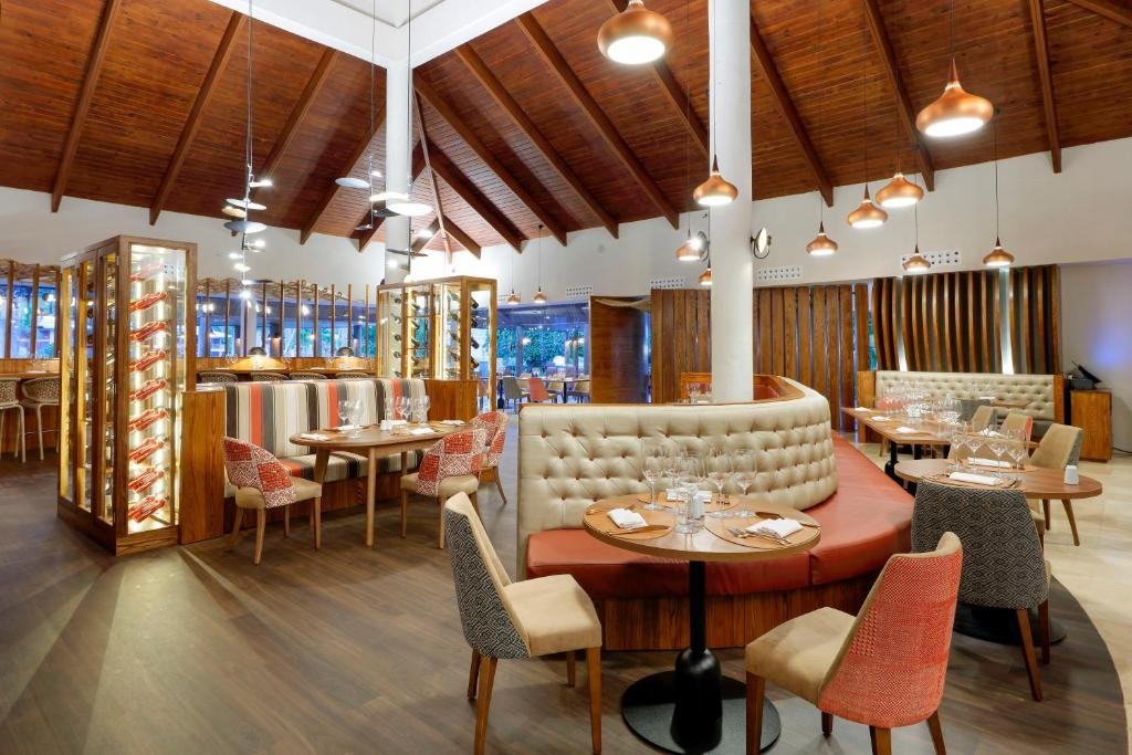 TRS Turquesa Hotel