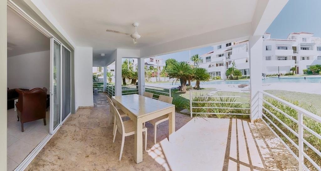 Las Terrazas Condo - Los Corales Village