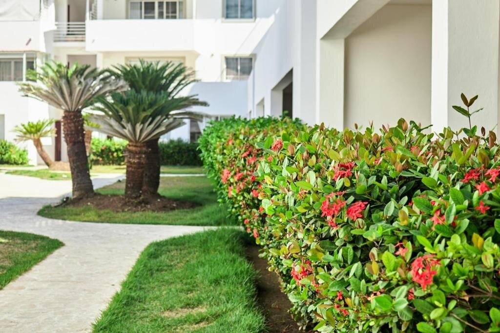 Las Terrazas Condo - Los Corales Village