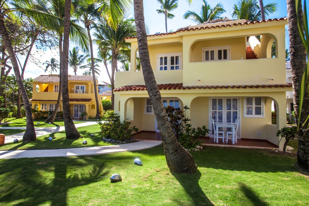 Los Corales Beach Village