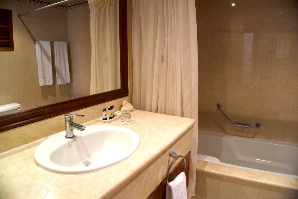 The Golf Suites