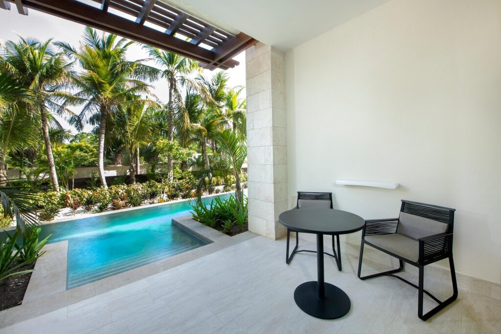 Unique Club at Lopesan Costa Bavaro Resort