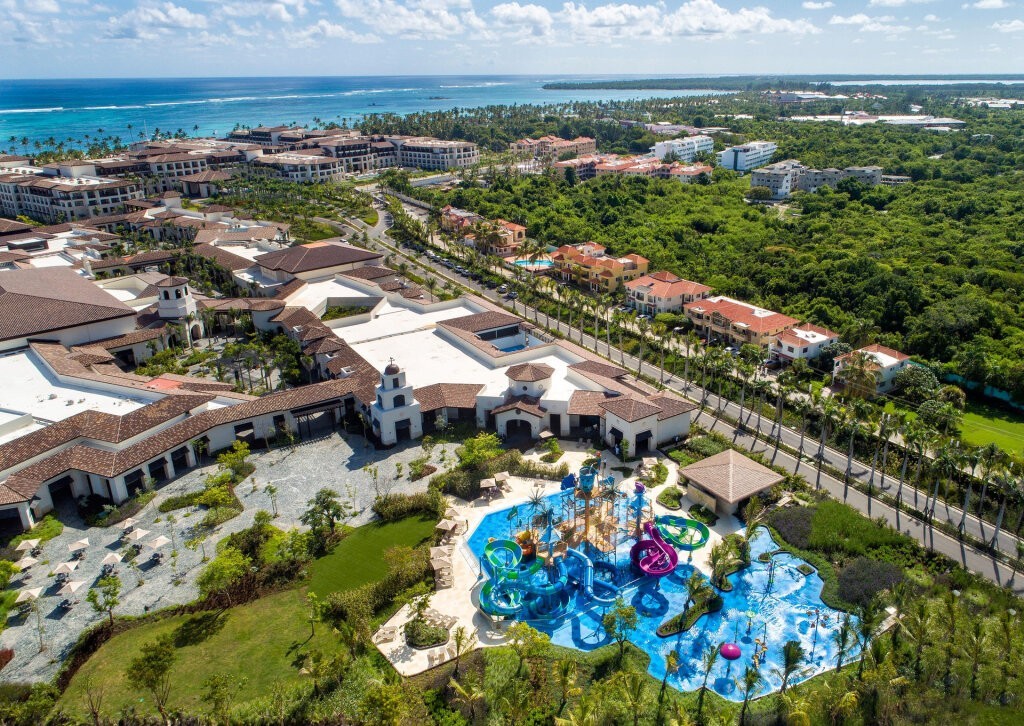 Unique Club at Lopesan Costa Bavaro Resort