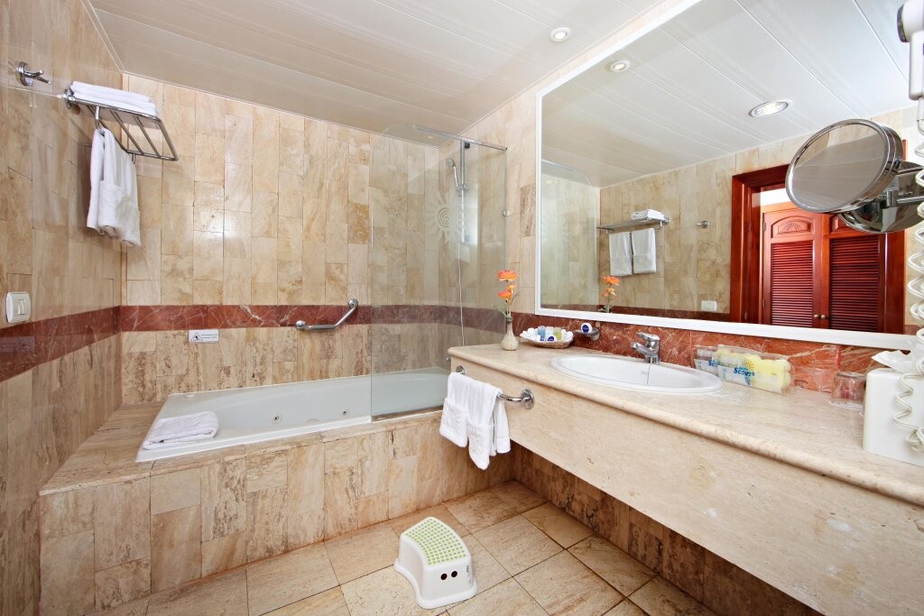 BAHIA PRINCIPE GRAND TURQUESA