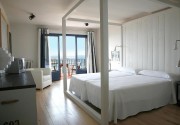 Hotel Trias
