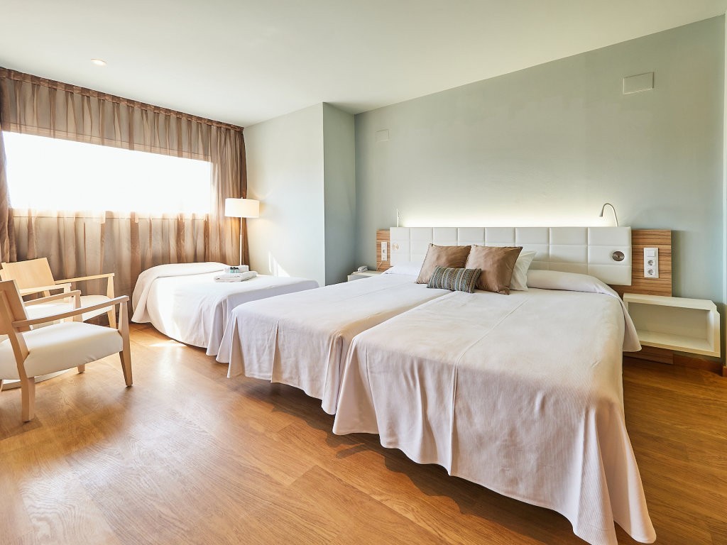 Monica Hotel