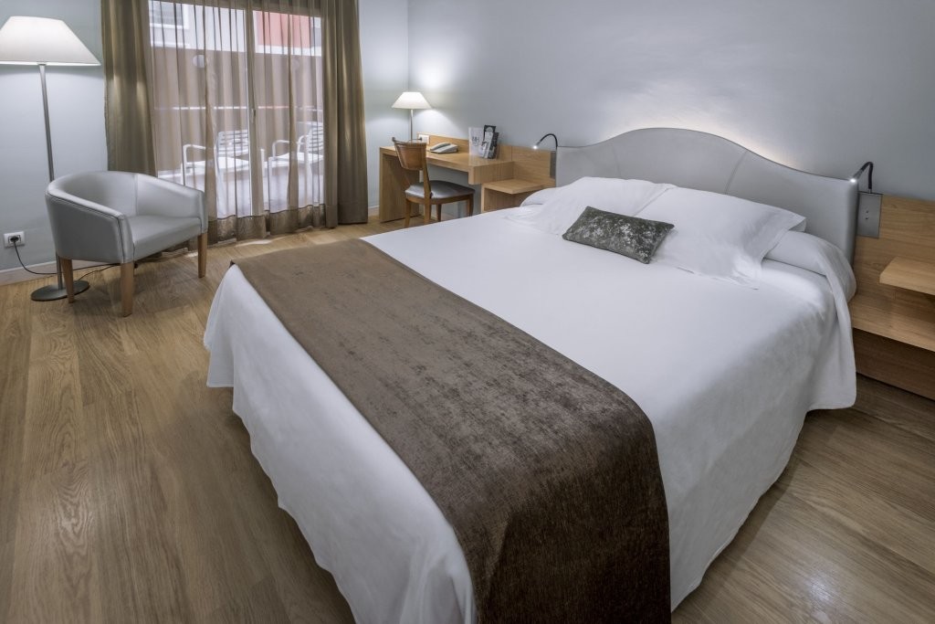 Monica Hotel
