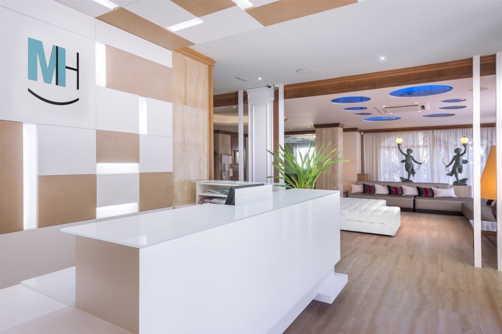 Monica Hotel
