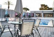 Hotel 153