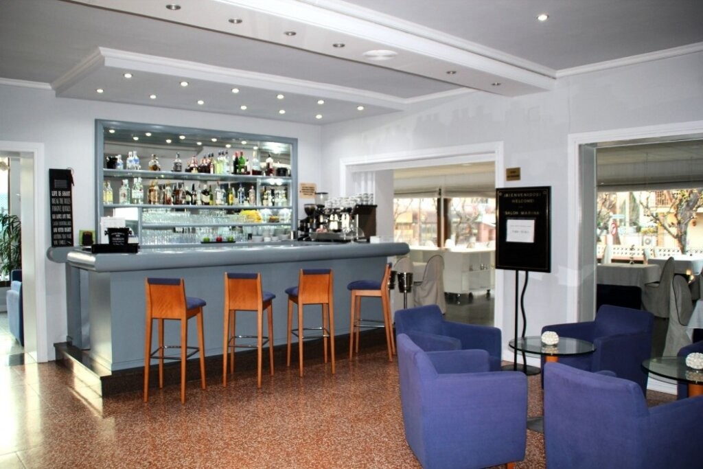 Hotel 153