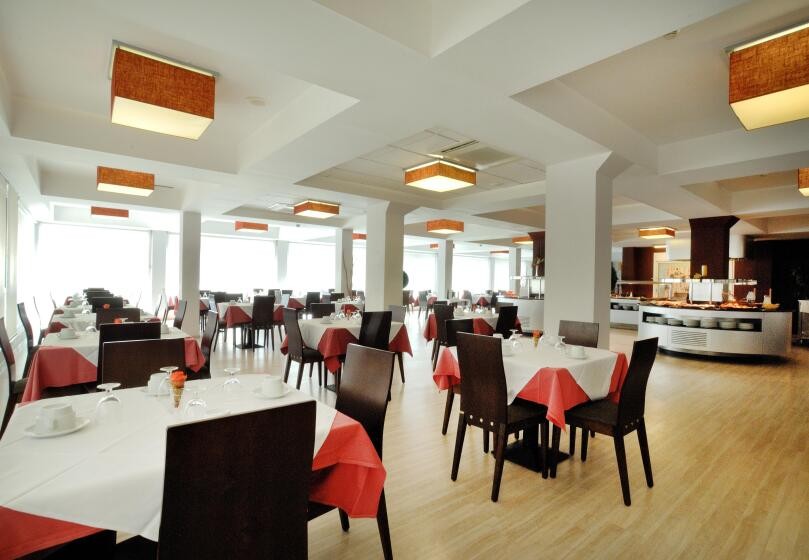 Hotel Evenia President