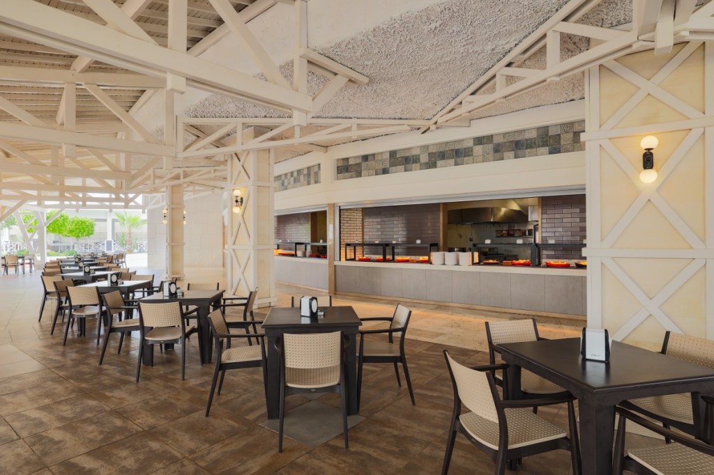 CRYSTAL ADMIRAL RESORT