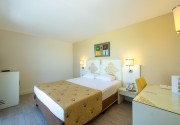 CRYSTAL ADMIRAL RESORT