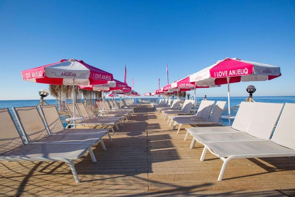 CLUB HOTEL ANJELIQ