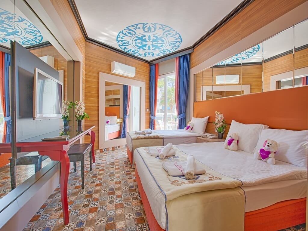 CLUB HOTEL ANJELIQ