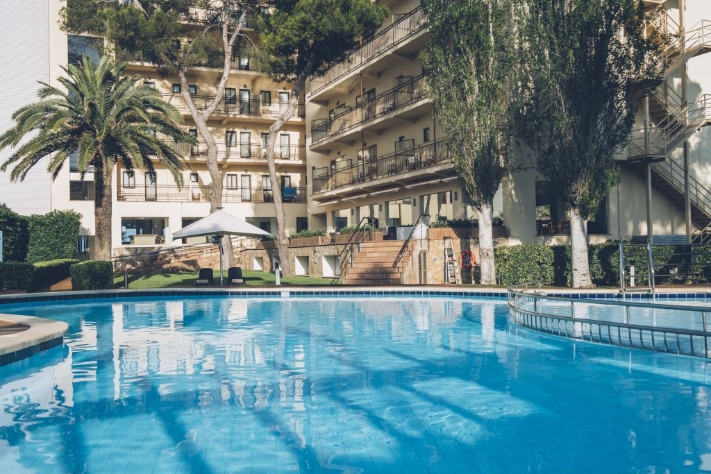 AYA Seahotel