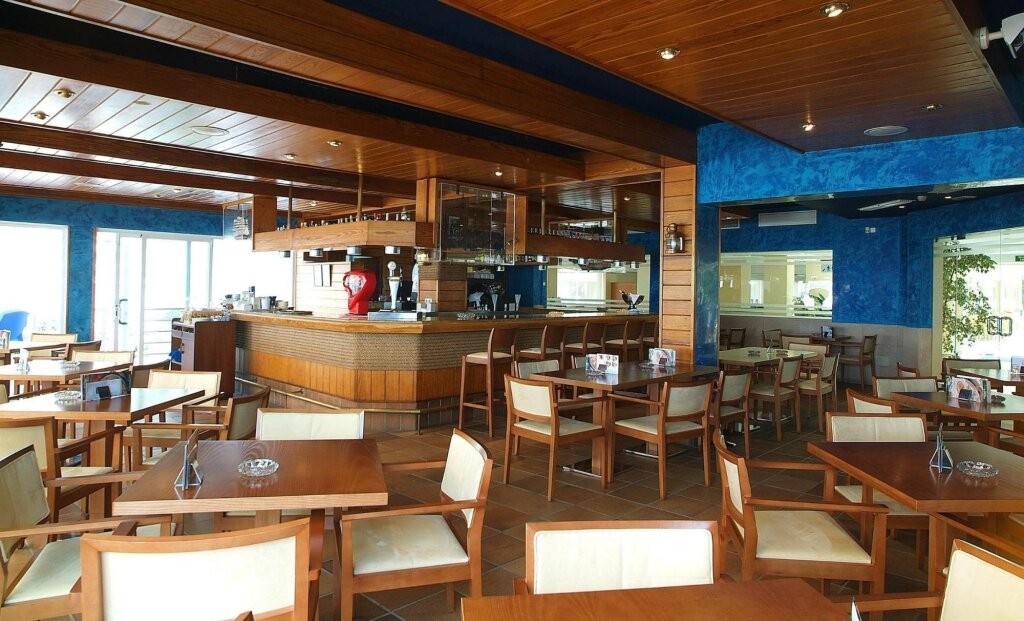 AYA Seahotel