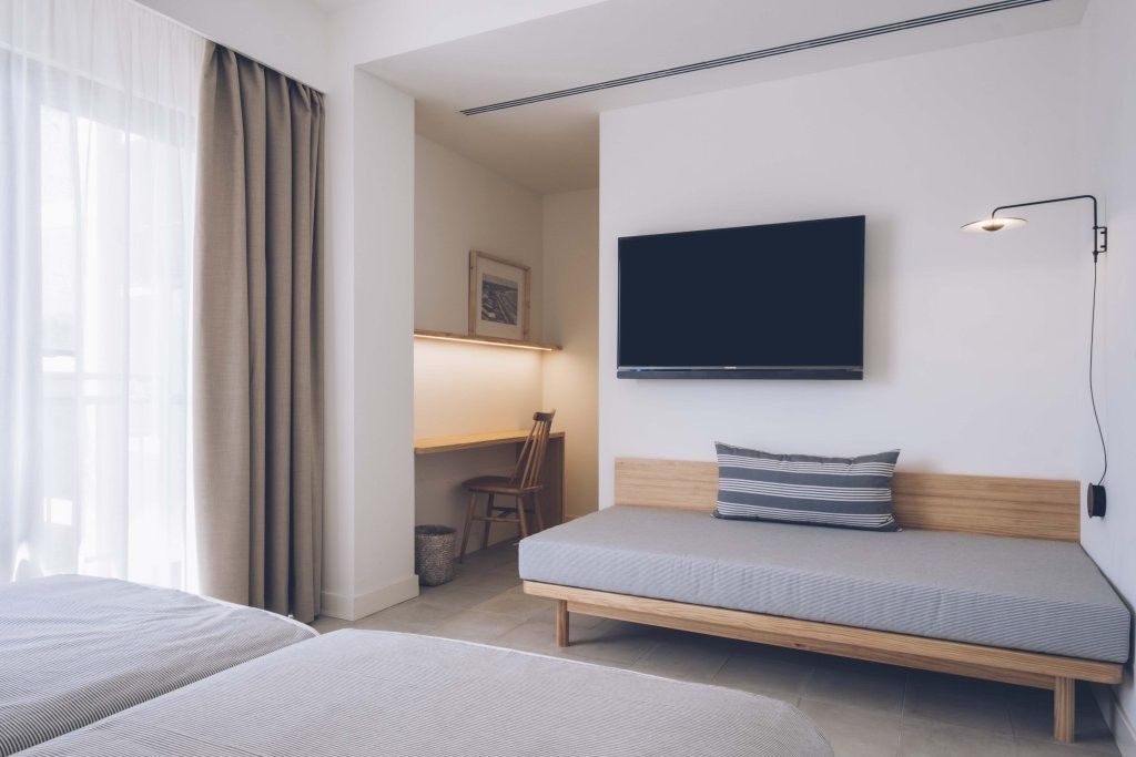 AYA Seahotel