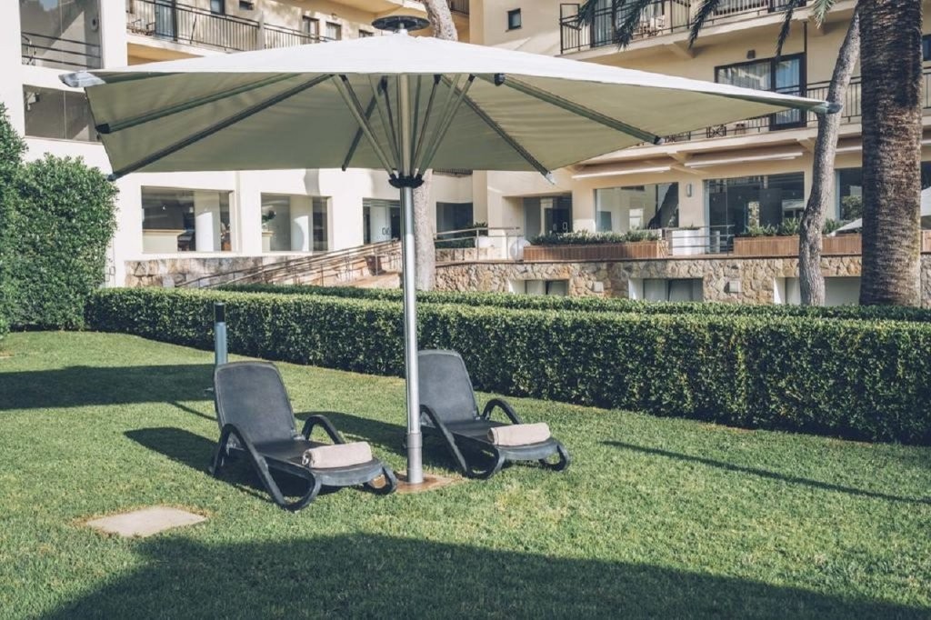 AYA Seahotel