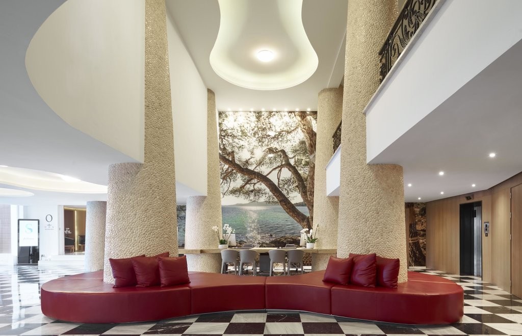 Hotel Pure Salt Garonda