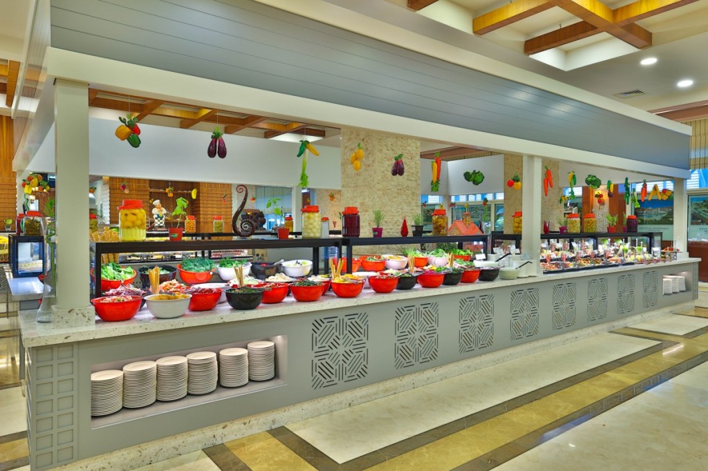 CRYSTAL DE LUXE RESORT &SPA