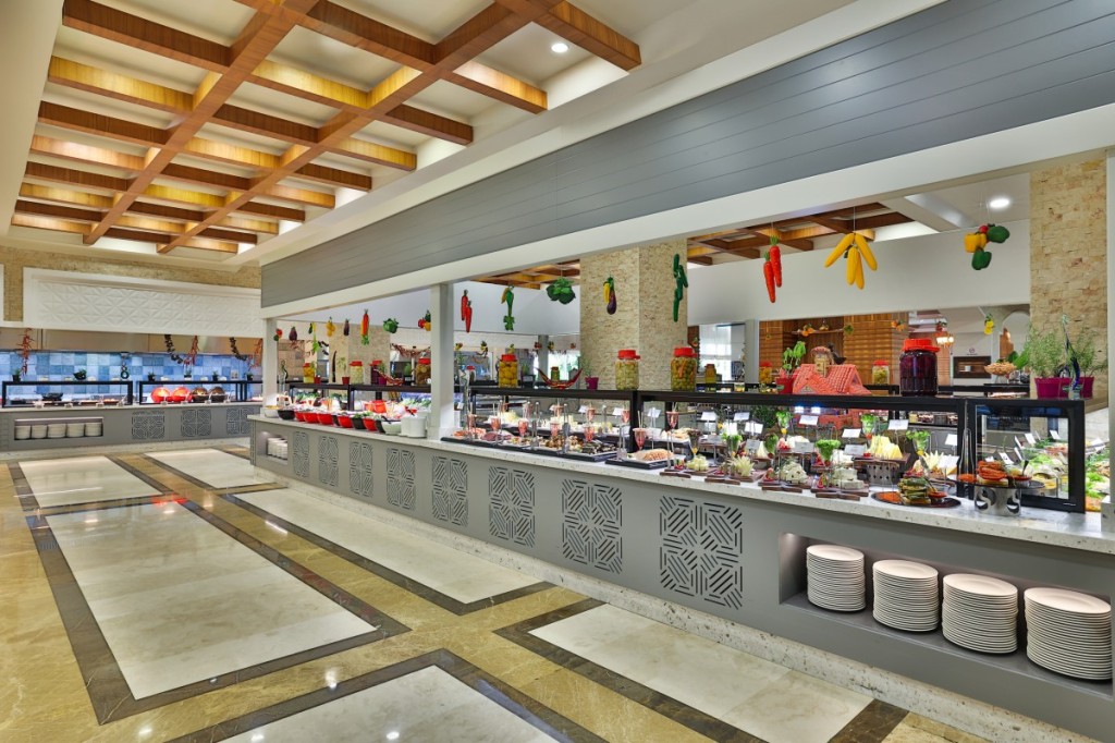 CRYSTAL DE LUXE RESORT &SPA