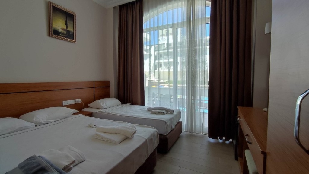 BESO BEACH HOTEL