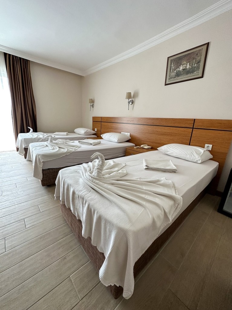 BESO BEACH HOTEL