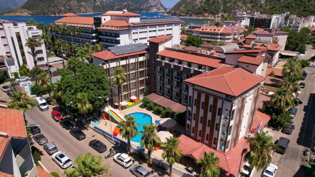 ASTORIA BEACH HOTEL