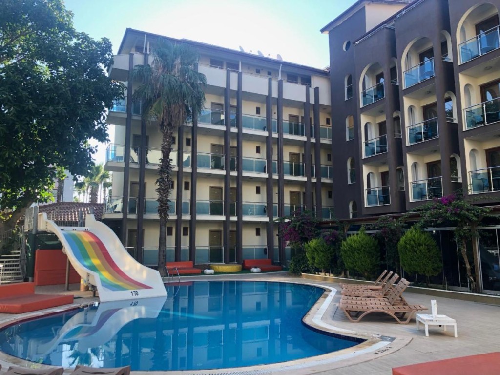 ASTORIA BEACH HOTEL