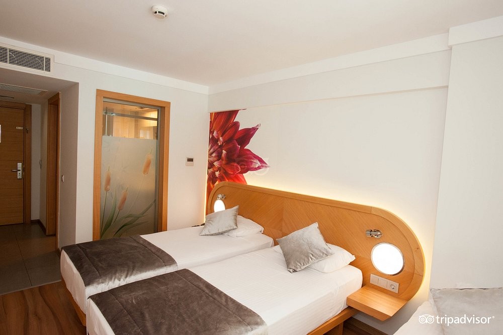 MARBELLA HOTEL