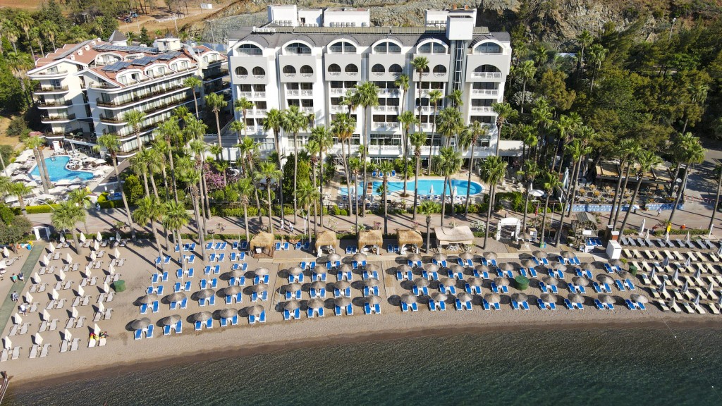 QUADAS HOTEL