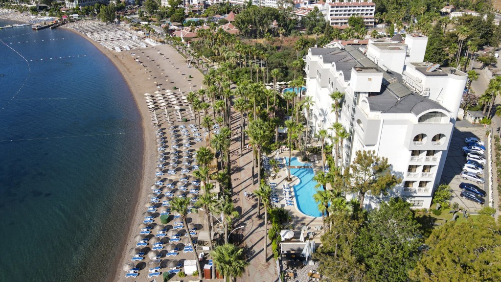 QUADAS HOTEL