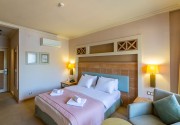 QUADAS HOTEL