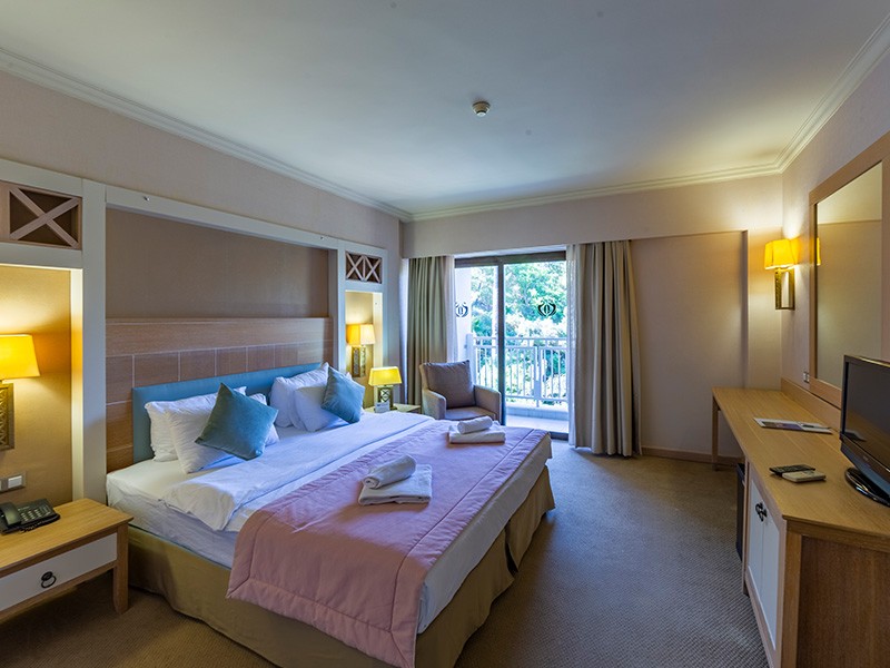 QUADAS HOTEL