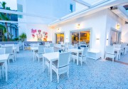 CASA BLANCA BEACH HOTEL