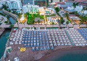 CASA BLANCA BEACH HOTEL